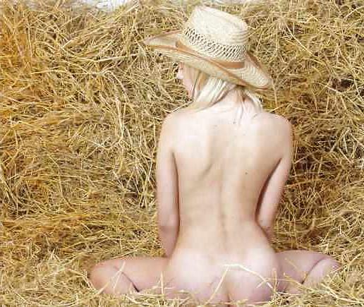 15P Blond teen strips in the straw