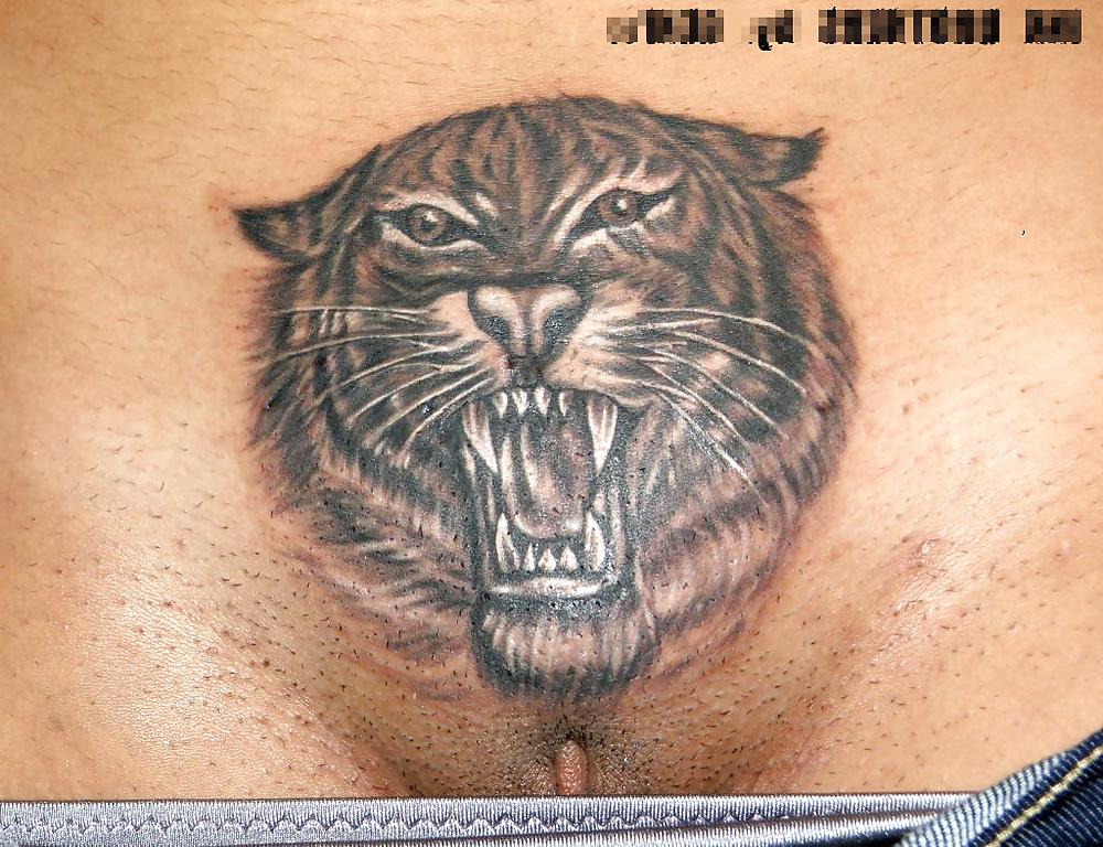 25P Bulgarian Tattooed Pussys