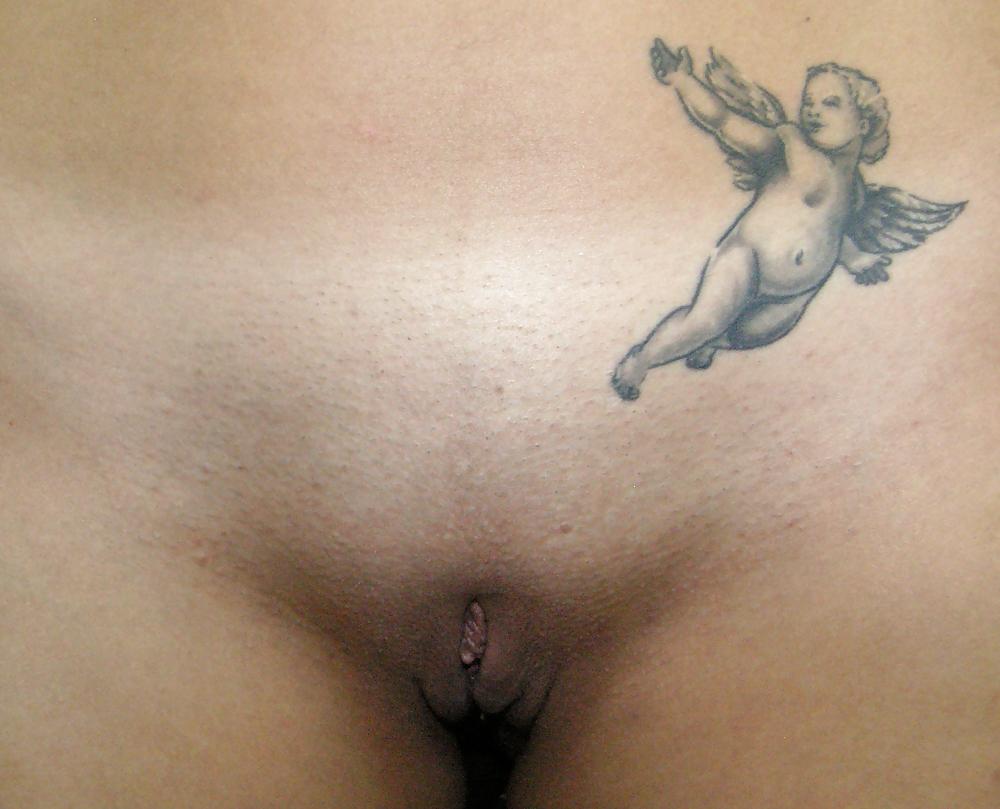 25P Bulgarian Tattooed Pussys