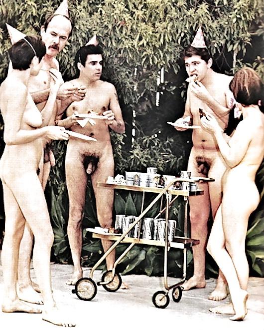 25P Nudist Beach - Vintage