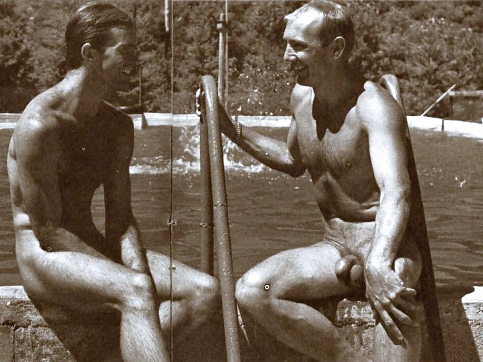 25P Nudist Beach - Vintage