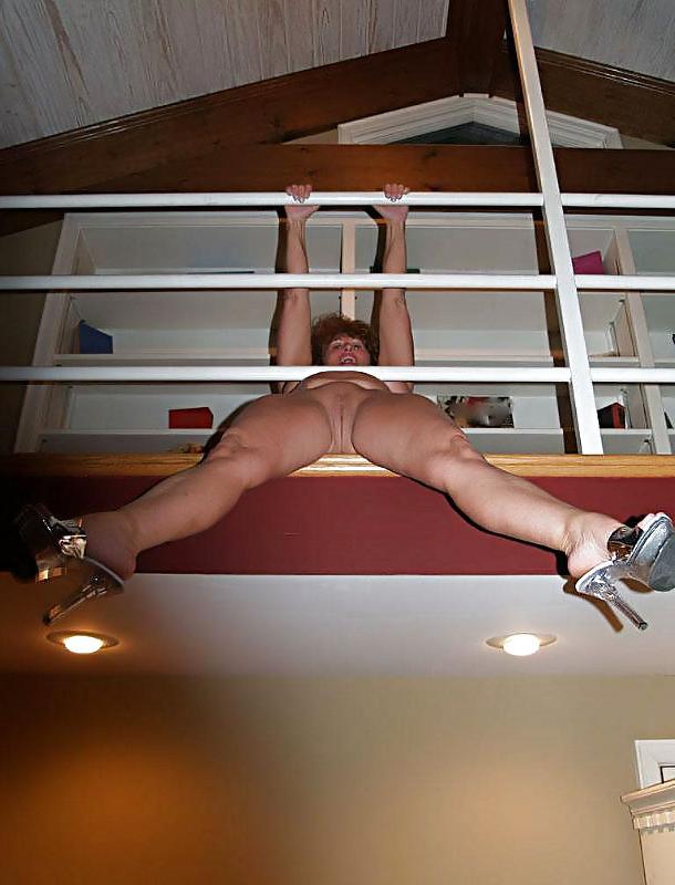 11P Sexy 55+ nudist showing slit
