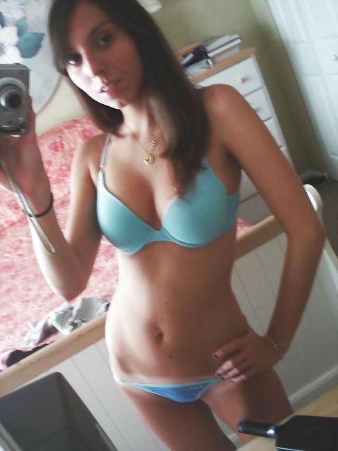 25P Sweet Amateur Girl