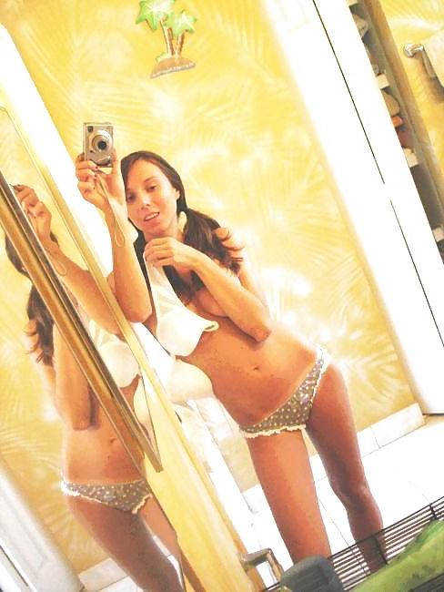 25P Sweet Amateur Girl