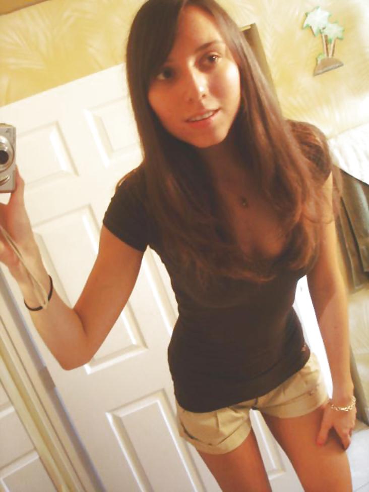 25P Sweet Amateur Girl