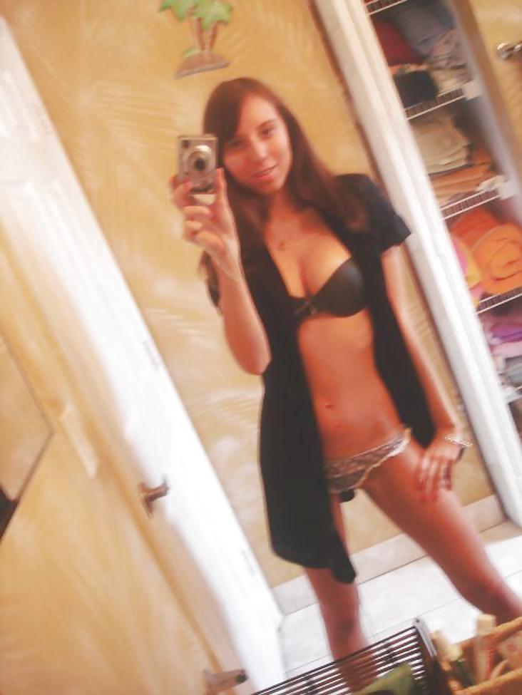 25P Sweet Amateur Girl