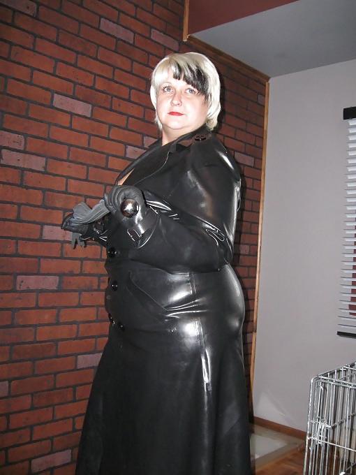 16P Some BDSM-pictures