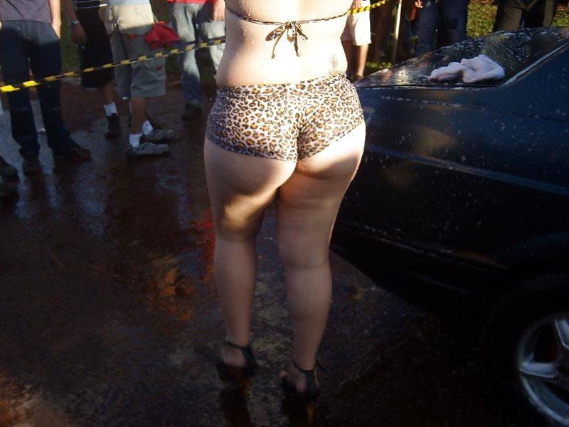 25P Vestidas e muito gostosas - Dressed and very hot