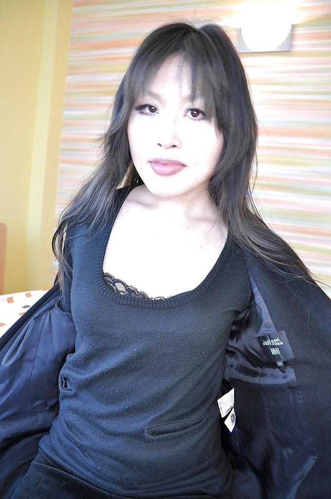 16P Asian MILF Kazue Yabuta stripping down and exposing her inviting cunt