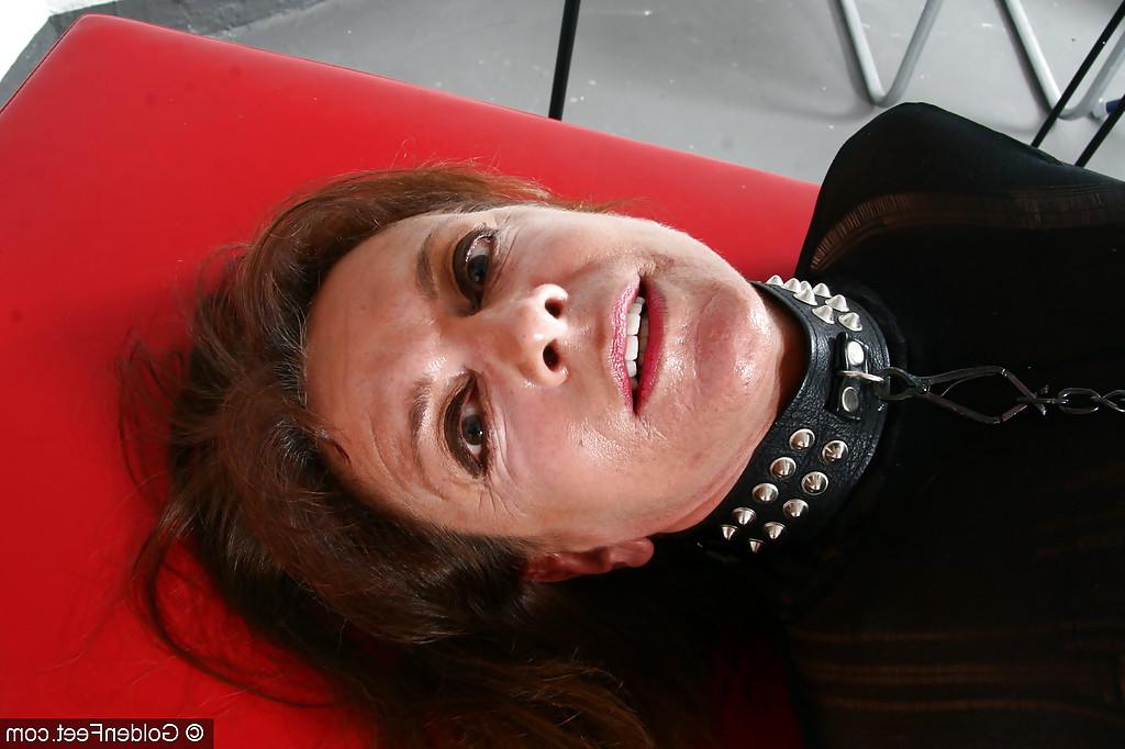 16P Mature European sex slave is bound and blindfolded by Lady Srarah