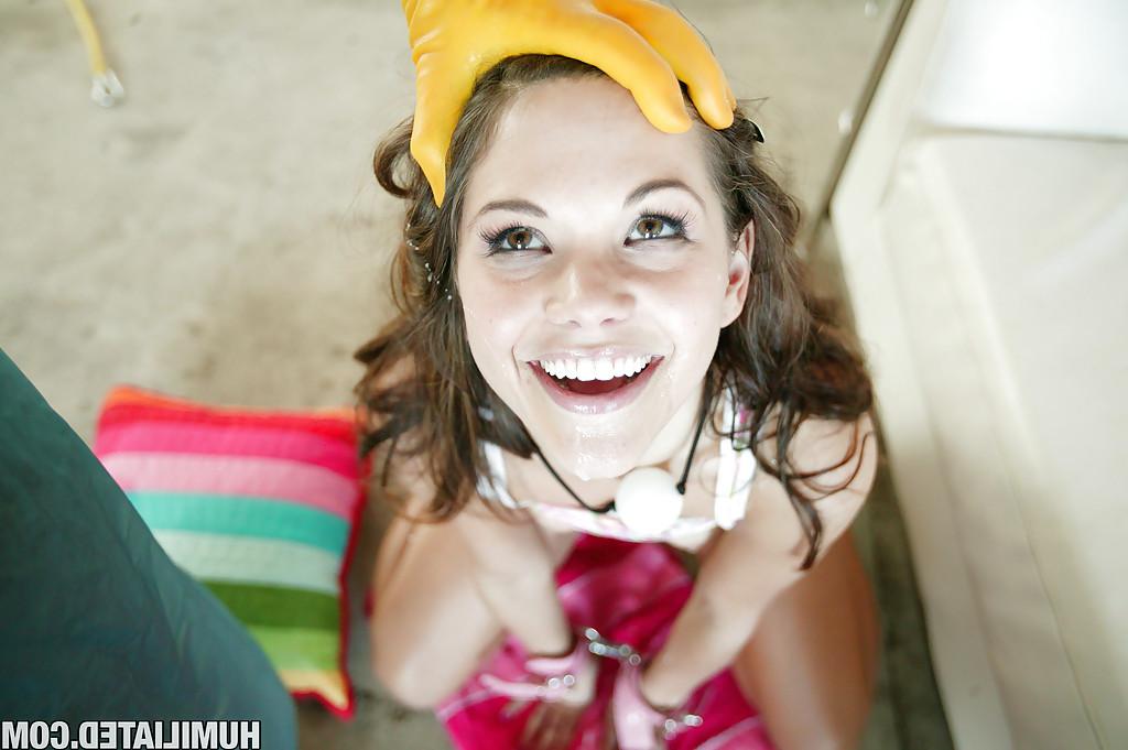 16P Teen babe Elizabeth Ann gets fingered and toyed till she squirts
