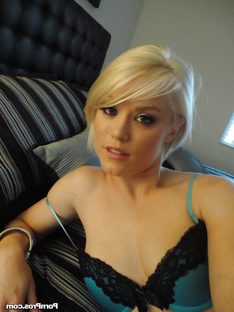 16P 18 year old blonde teen Ash Hollywood taking nude self shots in mirror