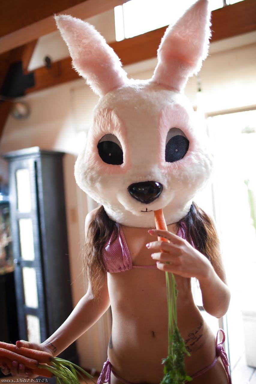 15P Topless chick Gabriella Paltrova flaunting nice tits in cosplay bunny head