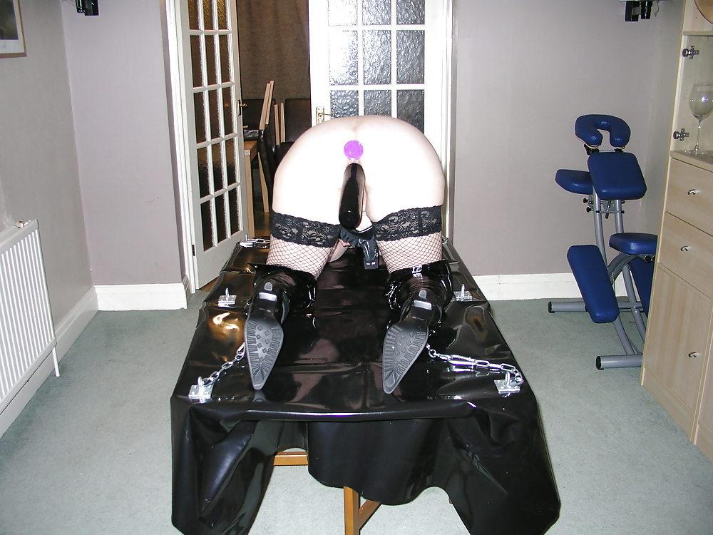 9P L loves a little bdsm