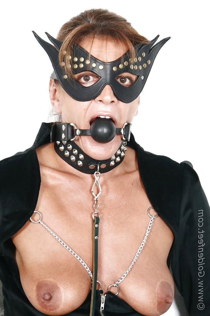 16P Kinky mature UK BDSM model Lady Sarah flashing pierced upskirt pussy