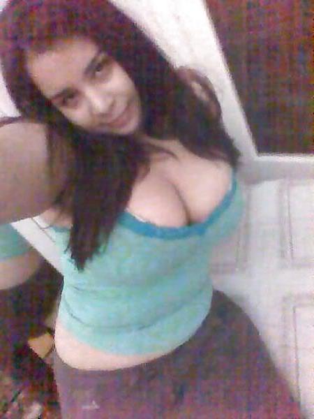 14P Arabic girl tits