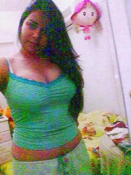 14P Arabic girl tits