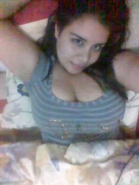 14P Arabic girl tits