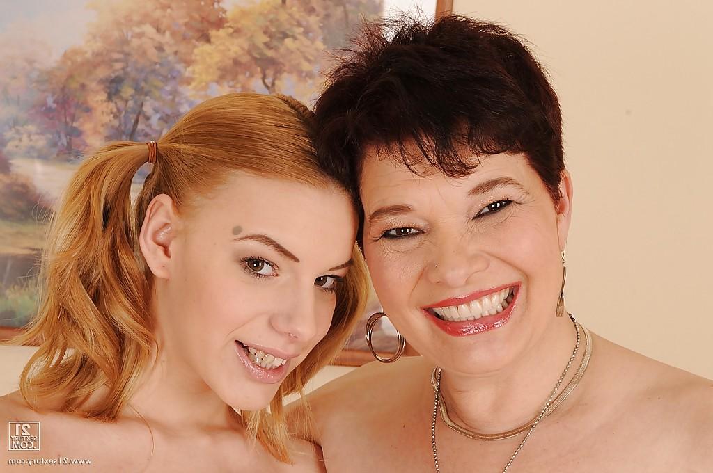16P Fuckable granny and her graceful teen girlfriend posing naked together