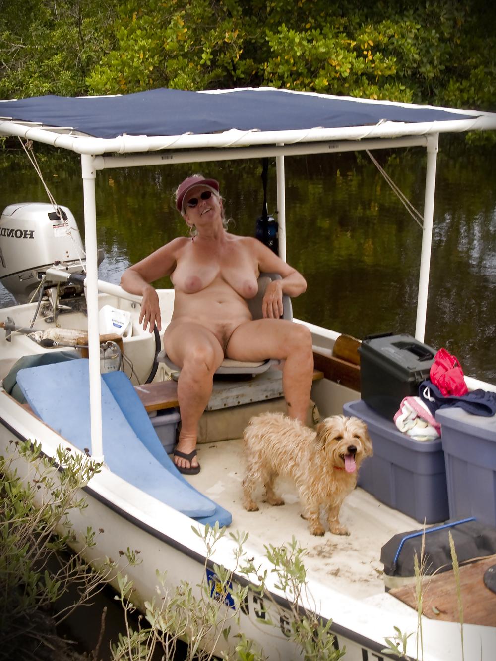 25P Hairy Moms And Grandmas 18