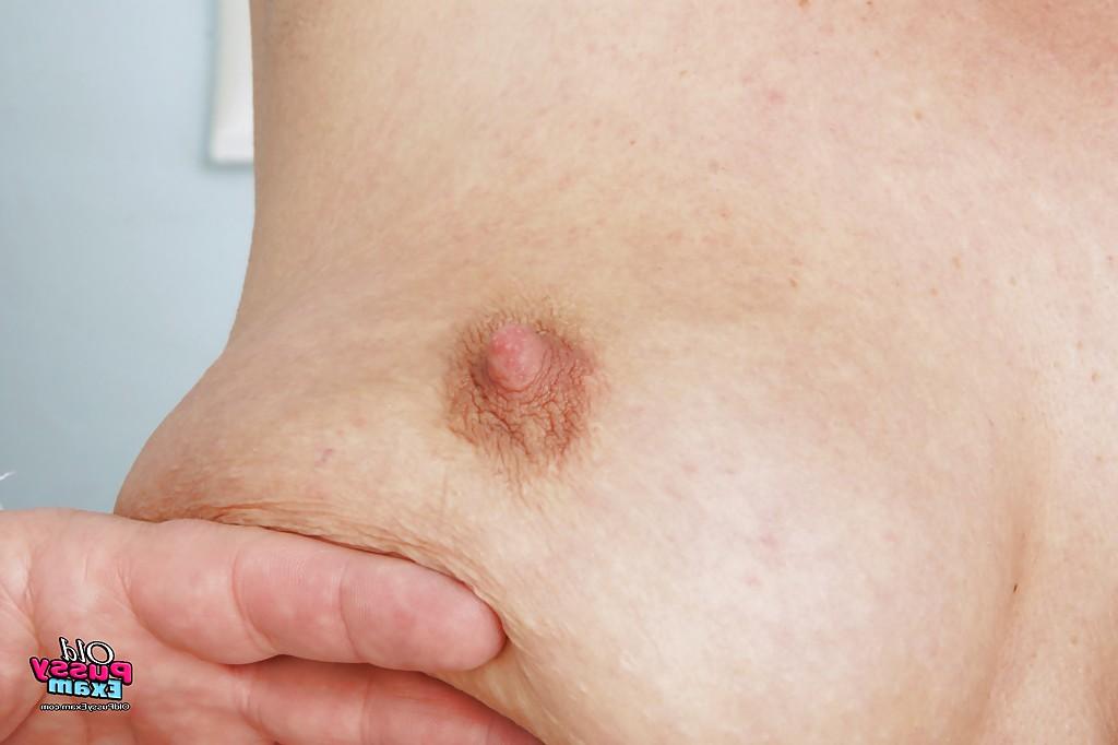 16P Close up shots of Plump Mature's moist pussy spread wide at the gyno