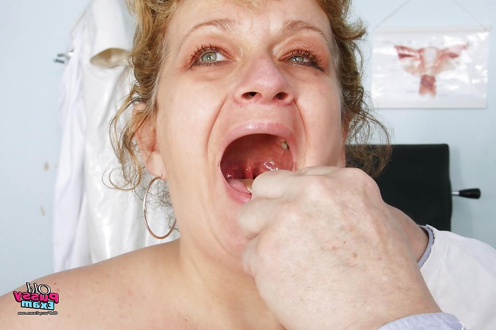 16P Close up shots of Plump Mature's moist pussy spread wide at the gyno