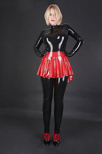 16P Latex lingerie