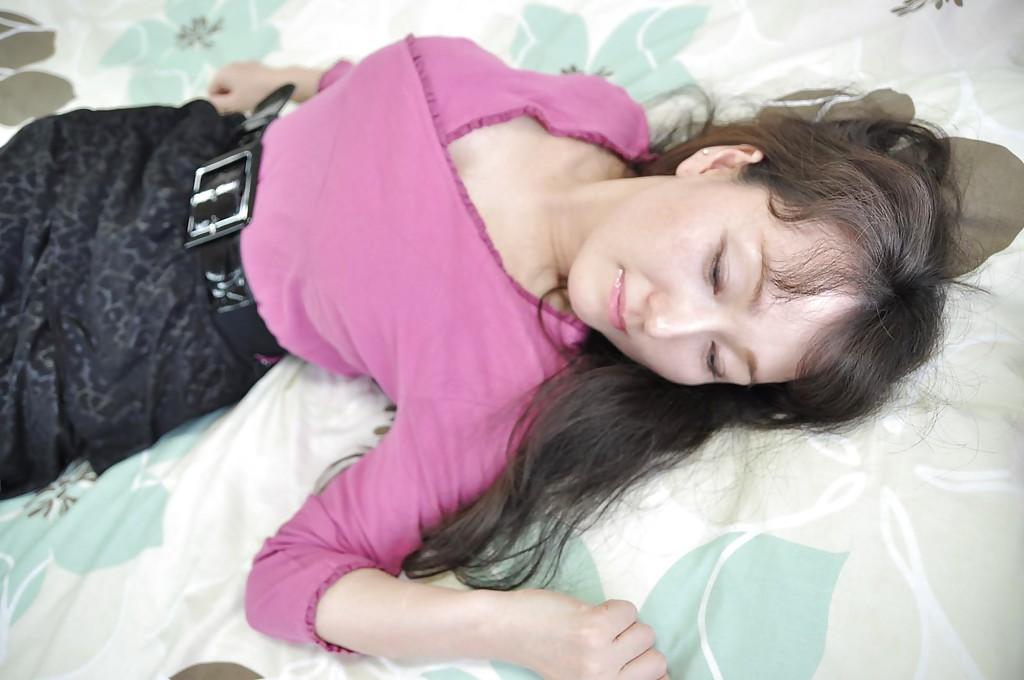 16P Long-haired asian MILF Kuniko Hara stripping and toying her hungry twat