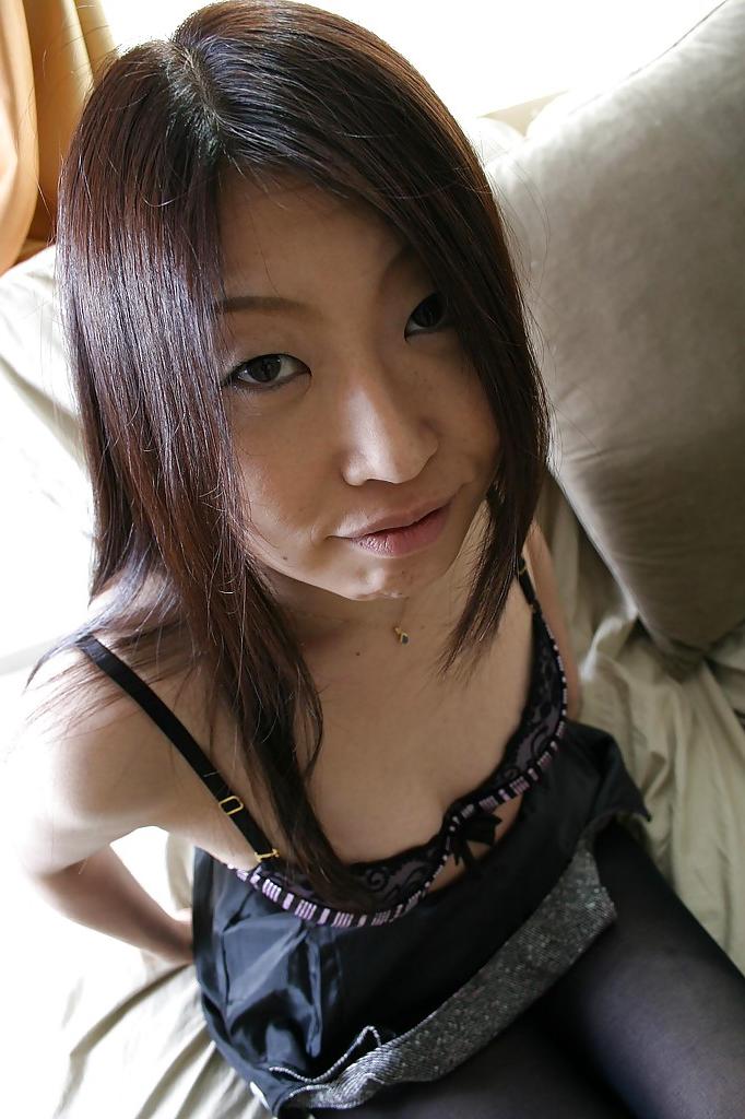 16P Shy asian MILF gives head and has some pussy fingering and licking fun