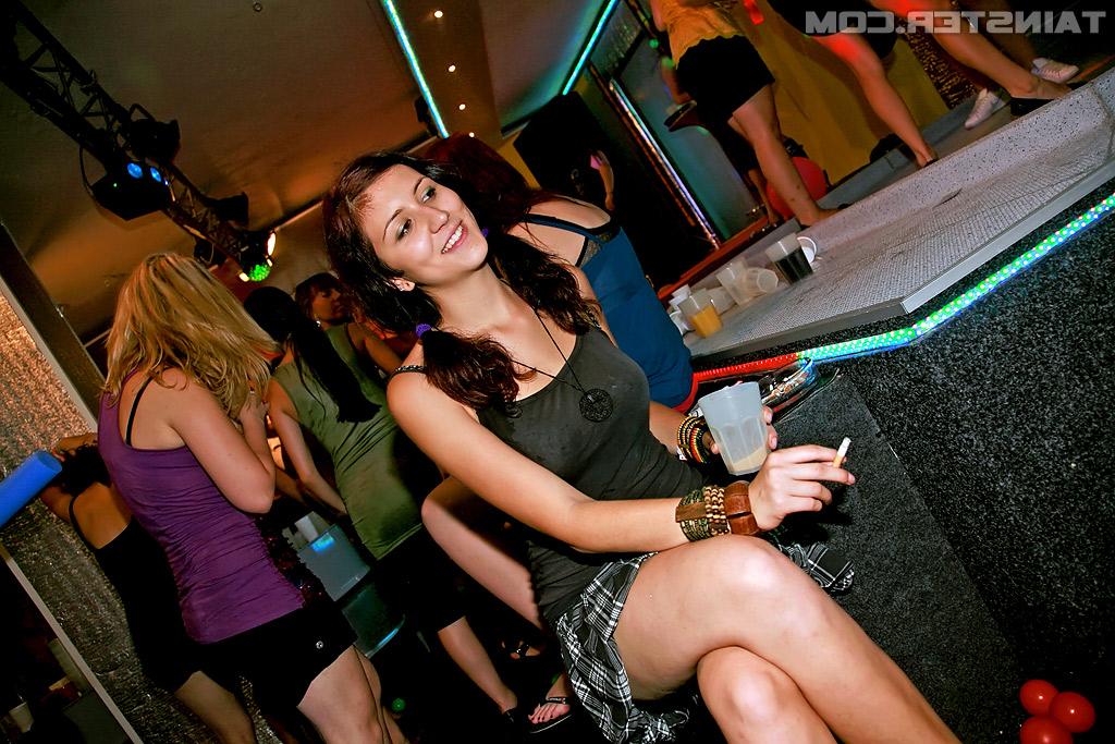 16P Foxy amateurs Gina Killmer & Leony Aprill are into drunk sex orgy in the club