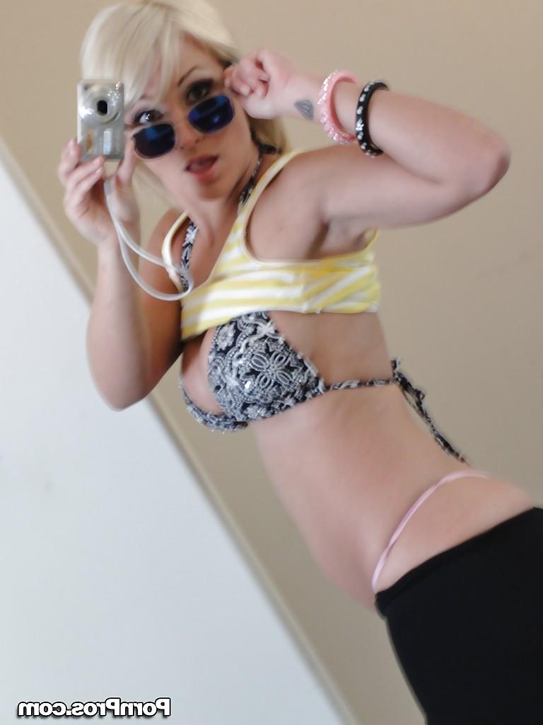 16P Blonde teen Lexi Swallow taking naked self shots in mirror