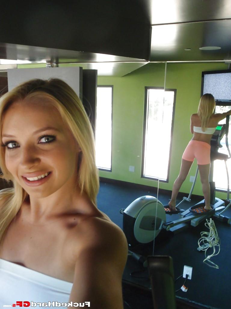 16P Hot blonde teenager Alyssa taking sexy non nude self shots at home