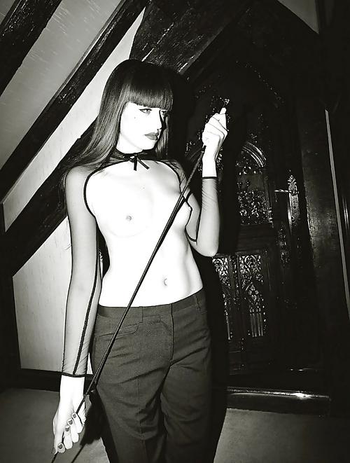 25P Erotica femdom II
