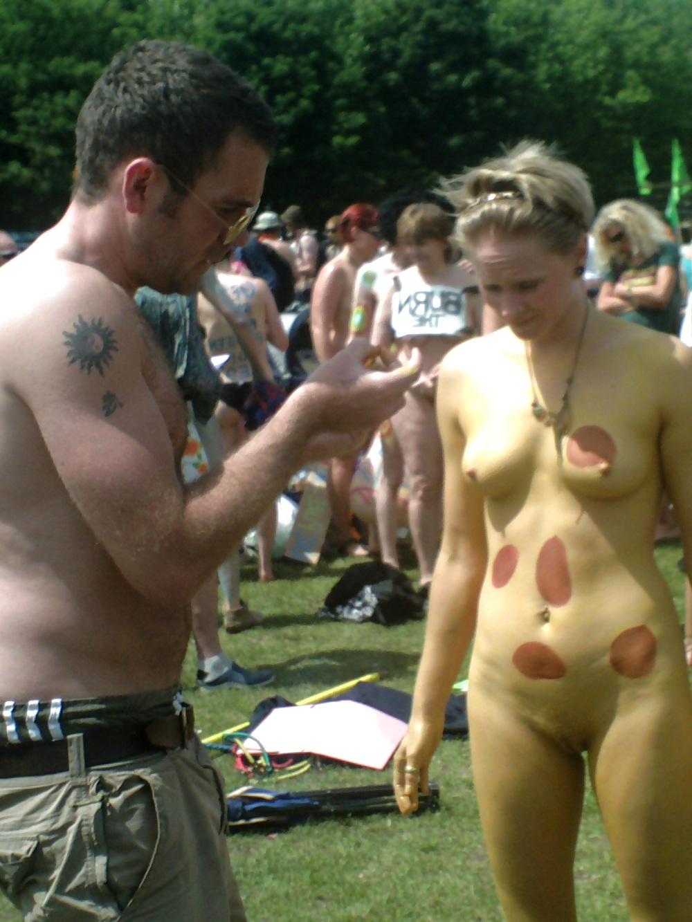 25P Nudist Fun