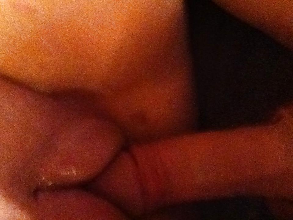 10P Wife's first time pumping her pussy