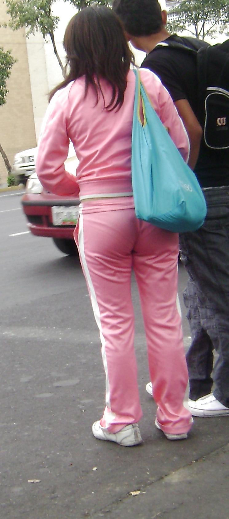 19P CHAVAS SALIENDO DE PREPA