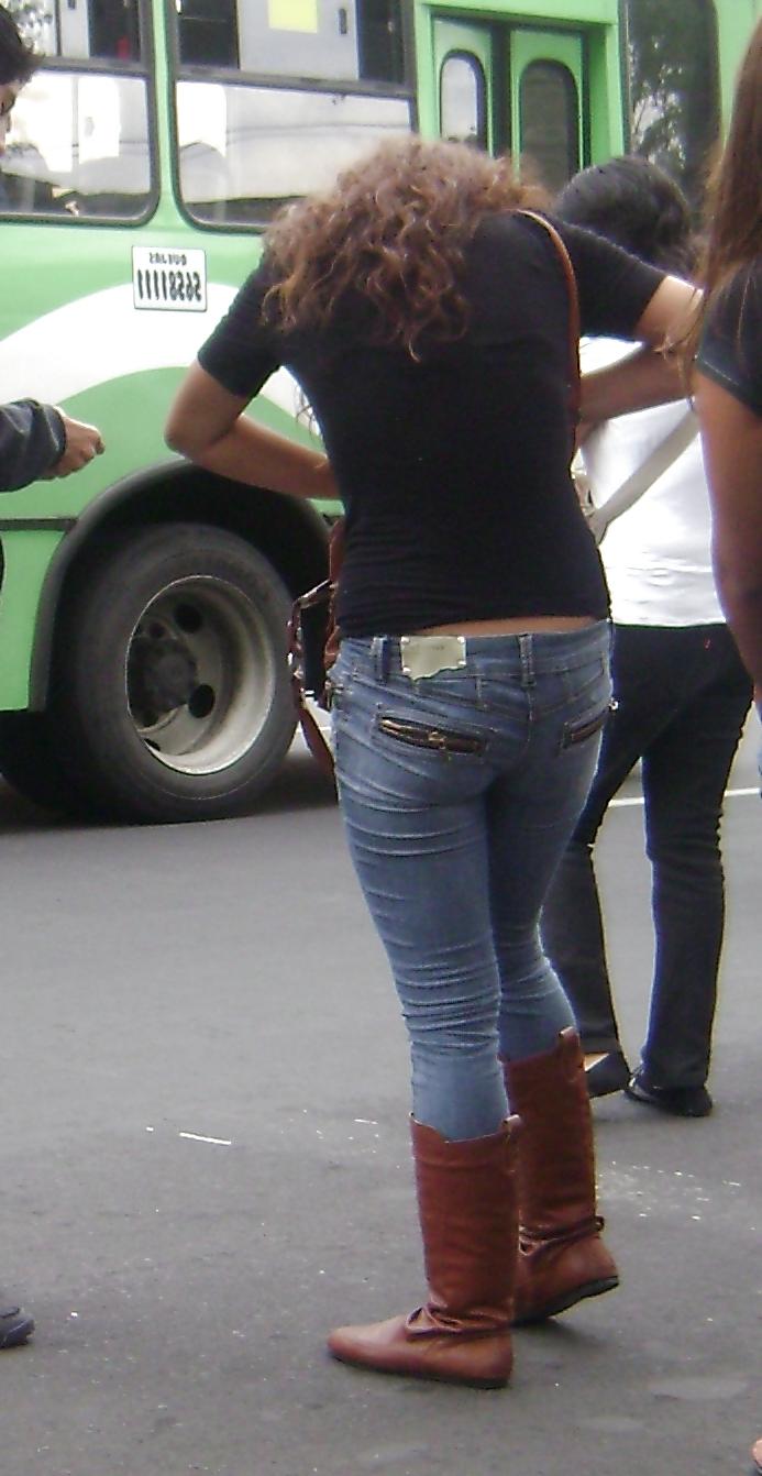 19P CHAVAS SALIENDO DE PREPA