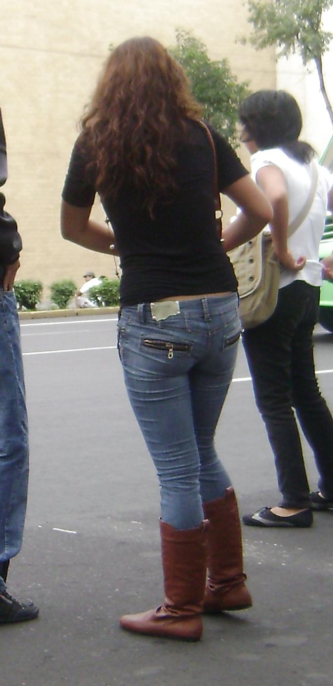 19P CHAVAS SALIENDO DE PREPA