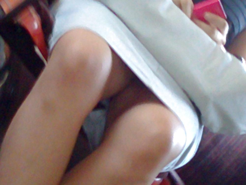 6P Women in bus
