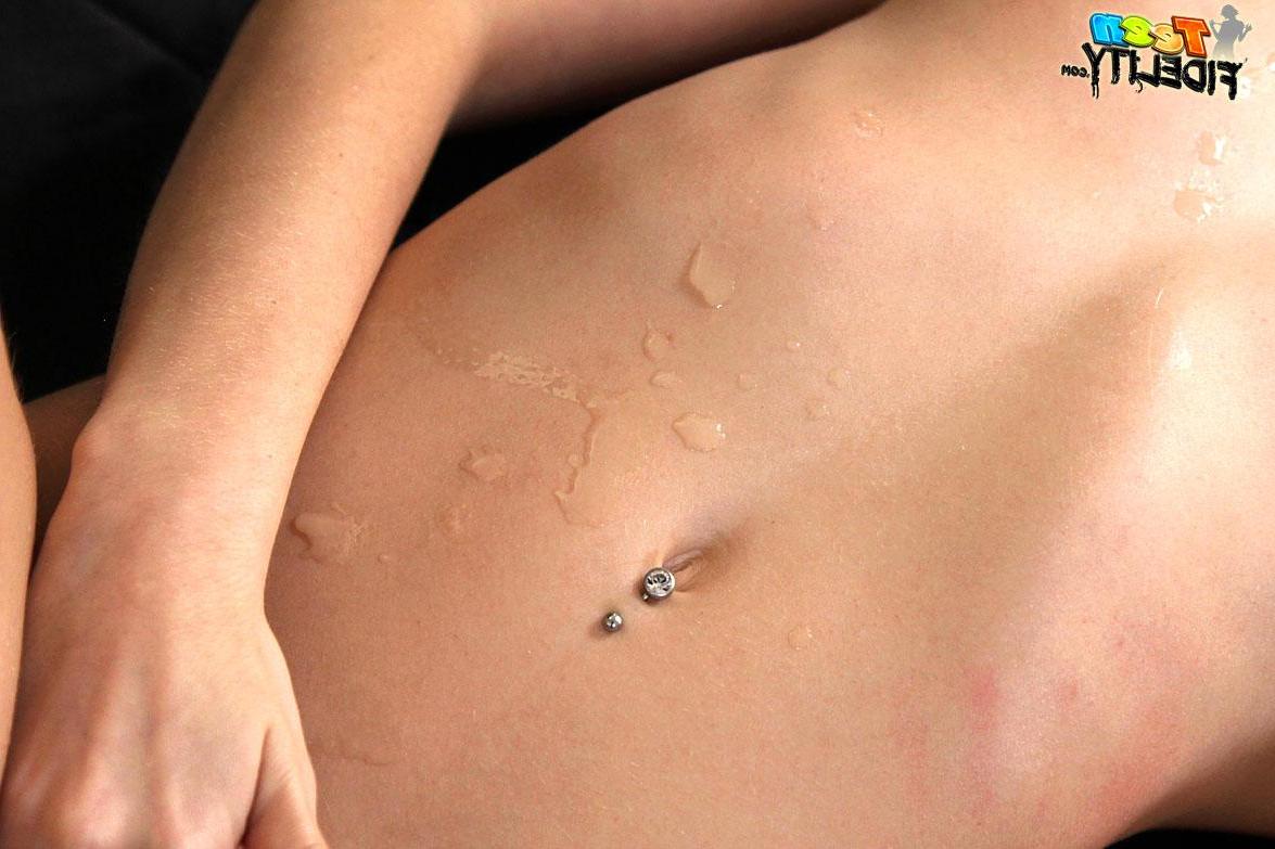 16P Blonde teen Abigaile Johnson gets laid on a massage table