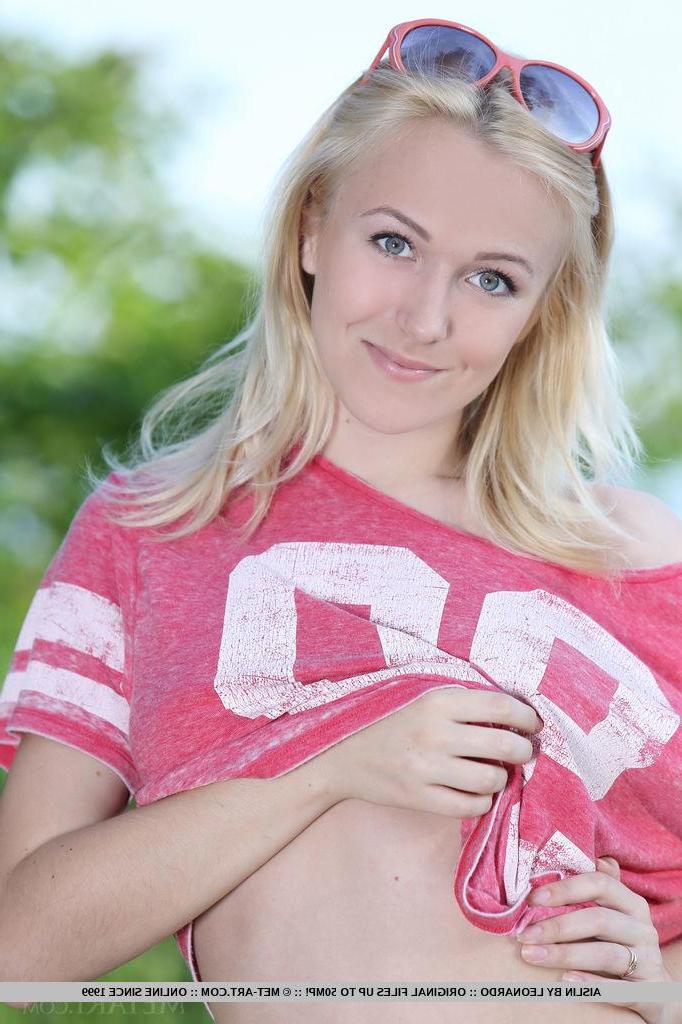 18P Gorgeous blonde teen Aislin displays her incredible naked body outside