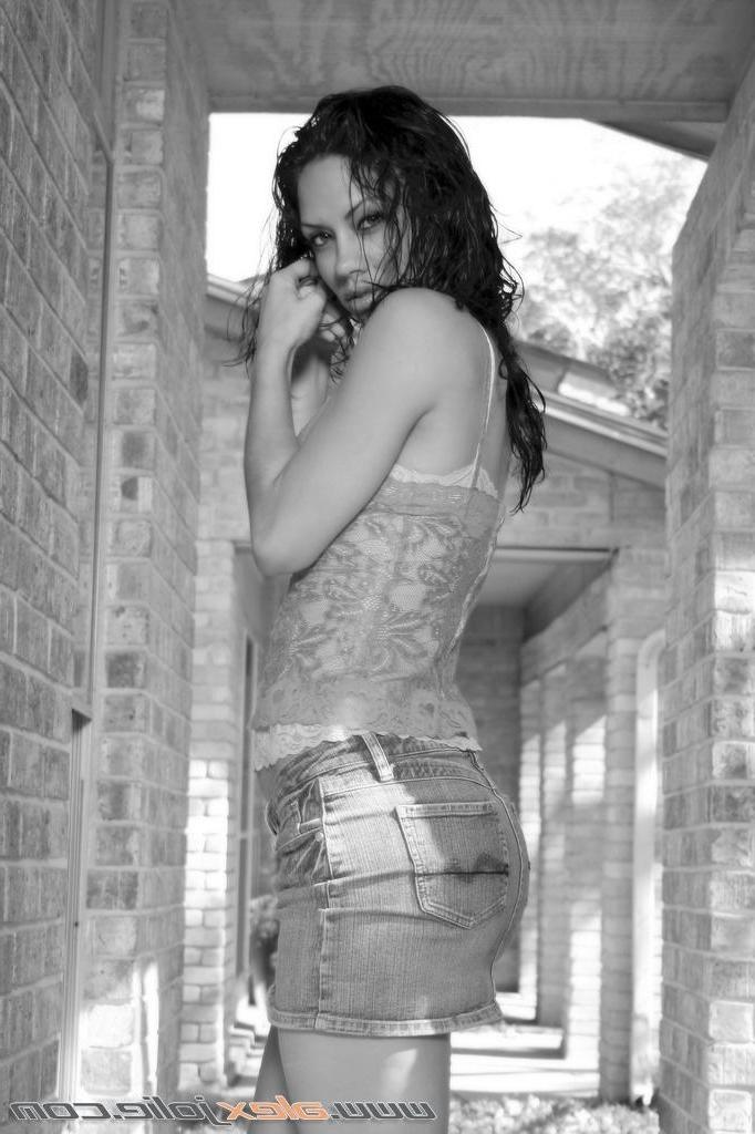 15P Pictures of Alex Jolie going topless in black and white