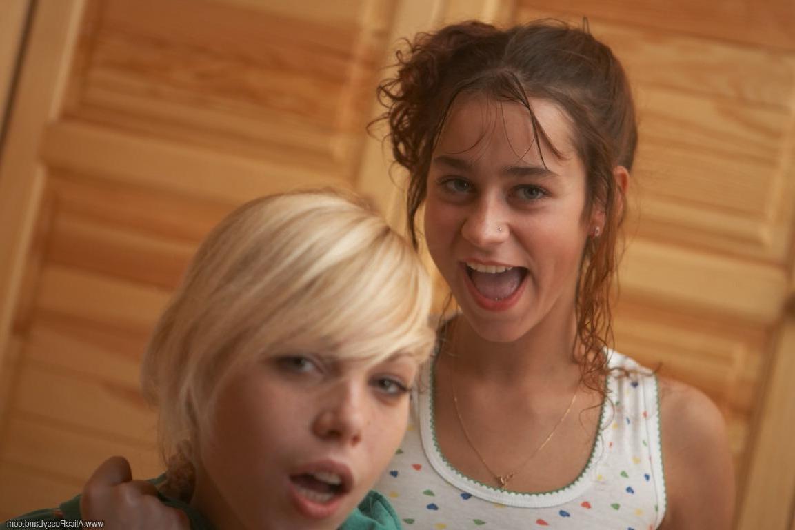 15P Pictures of teen porn girl Alice Wonderbang making out with Natasha Shy