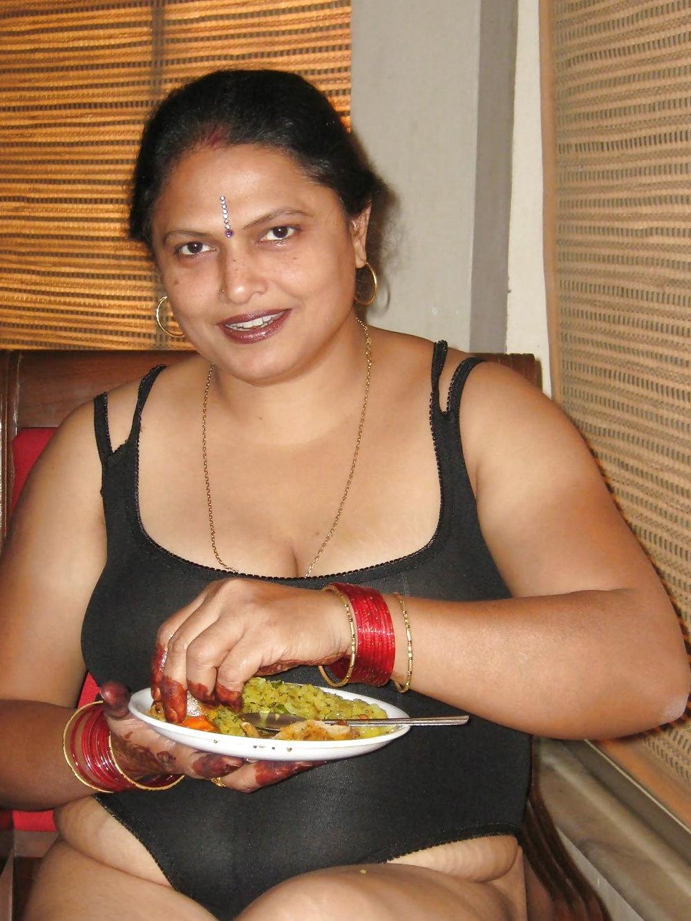 23P BIG BOOBS RANDI
