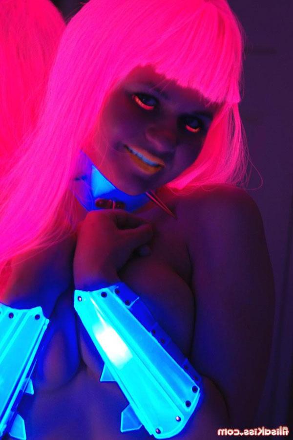 12P Pictures of Alisa Kiss giving you some black light sexiness
