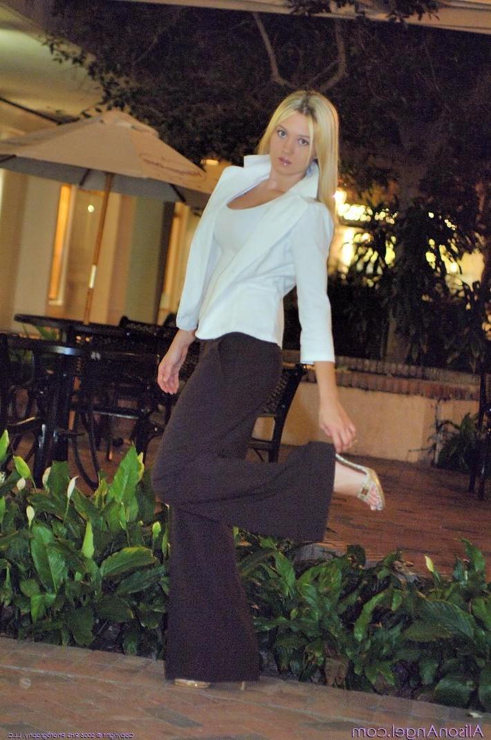 20P Pictures of teen amateur Alison Angel using the ATM topless