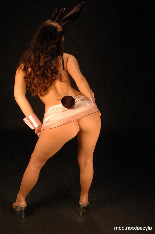 15P Pictures of Alyssa Teen ready for some Easter loving