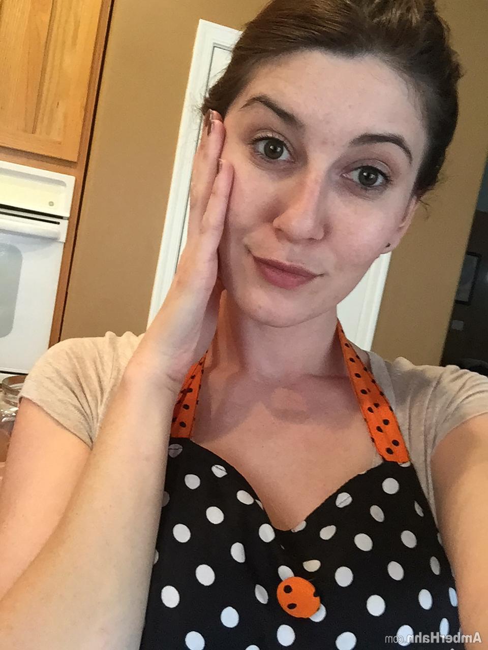 15P Hot nerdy coed Amber Hahn shares a bunch of selfies