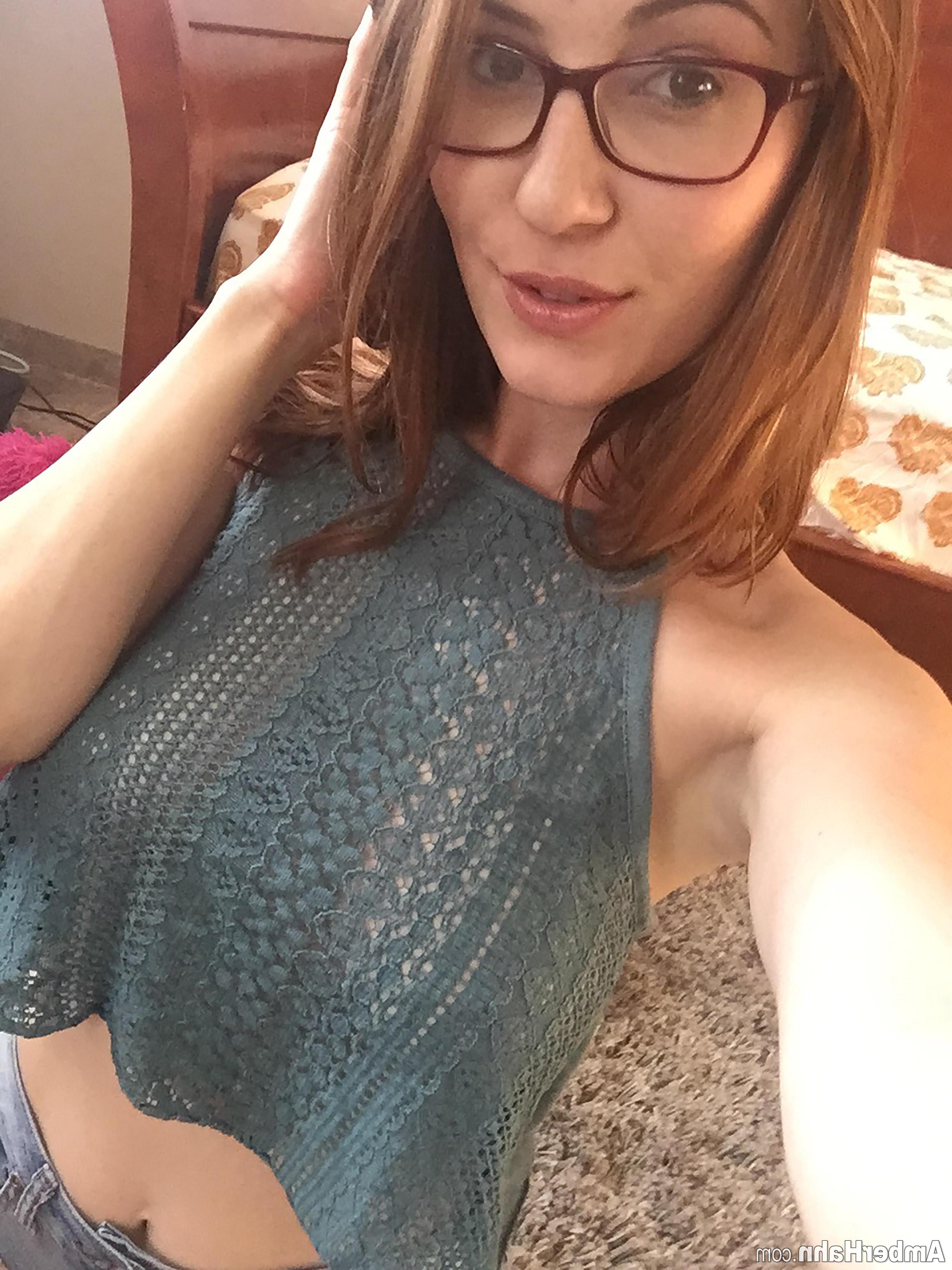 15P Amber Hahn takes some hot nude selfies at home