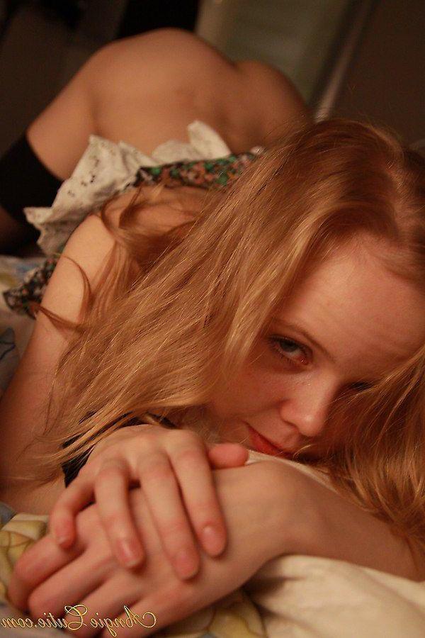 20P Pictures of Angie Cutie spreading for your cock